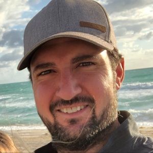 Meet your Posher, Adam